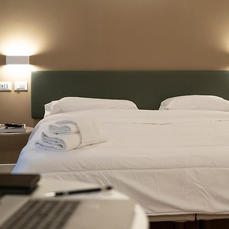 Astoria Comfort Rooms Болонья Экстерьер фото